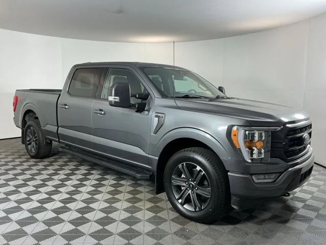 Used 2023 Gray Ford XLT image 3