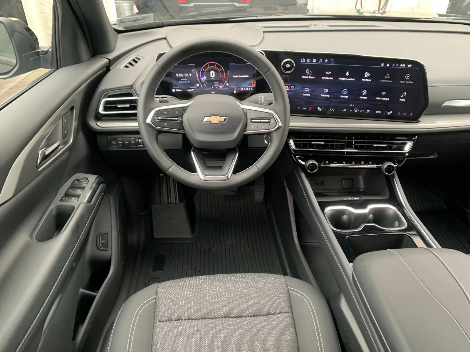 2027 Chevrolet Traverse LT - Photo 16