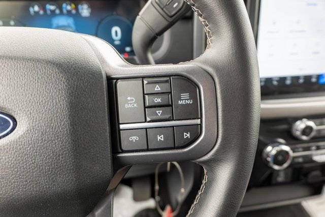 Used 2024 Oxford White Ford XLT image 22