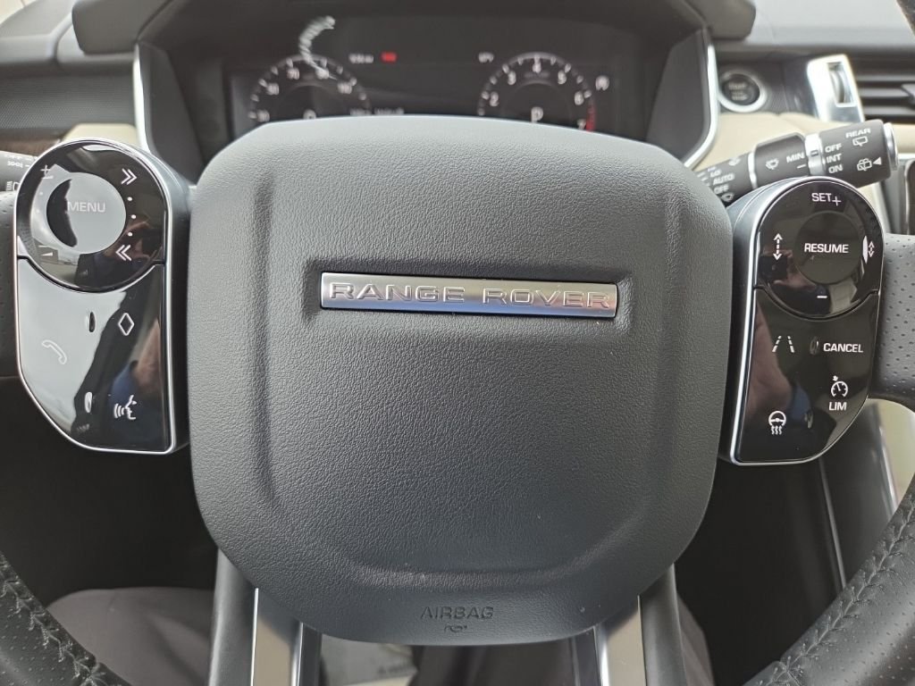 Used 2020 Silicon Silver Premium Metallic Land Rover HSE image 16