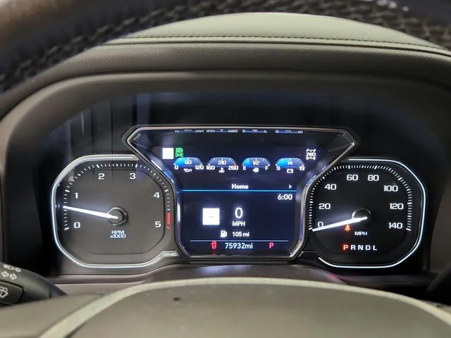 Used 2022 White GMC Denali image 38