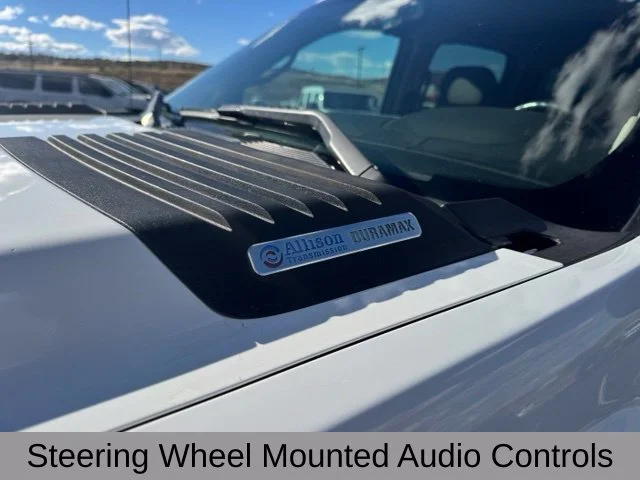 Used 2007 White Chevrolet LT image 12