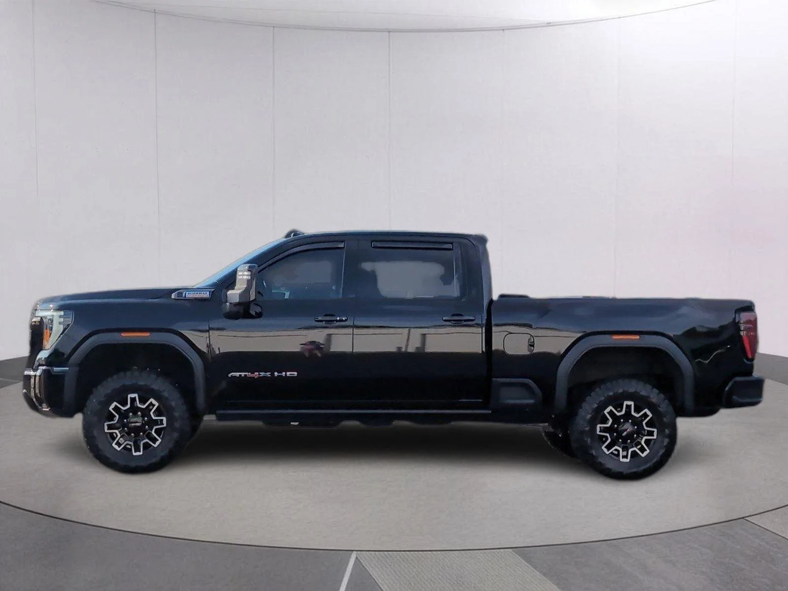 Used 2025 Onyx Black GMC AT4X image 2