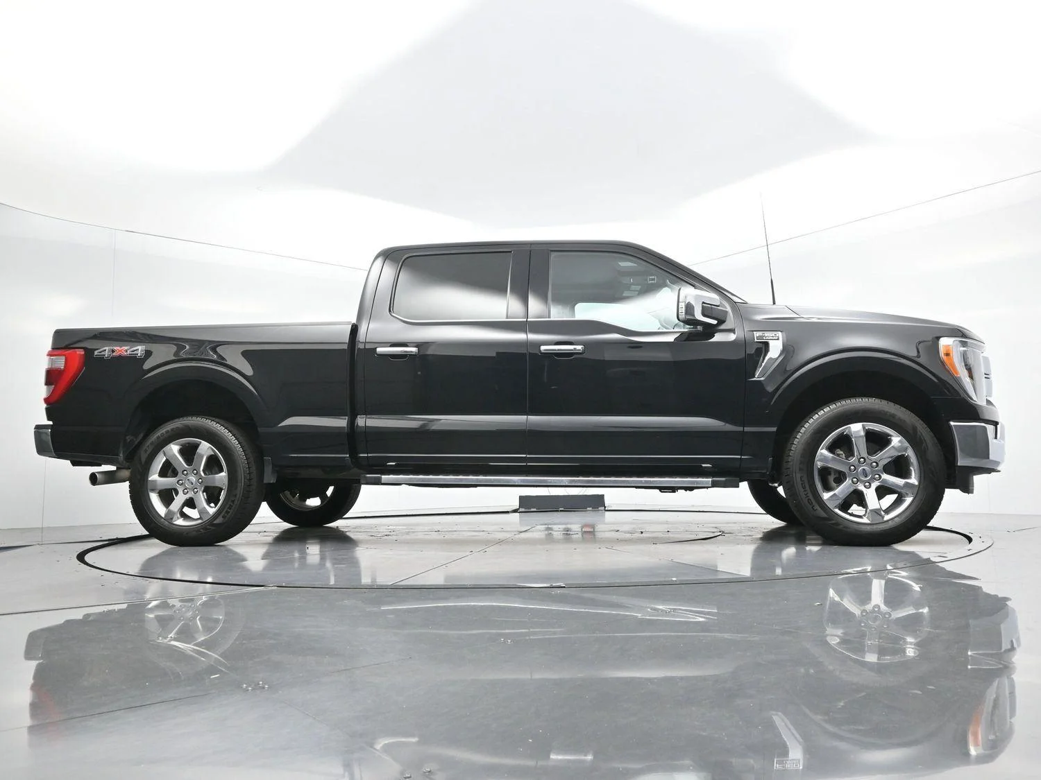 Used 2023 Black Ford XL image 45