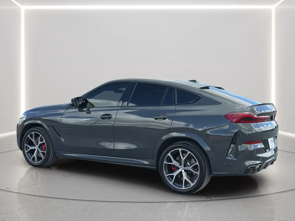 Used 2025 Gray BMW M60i image 14