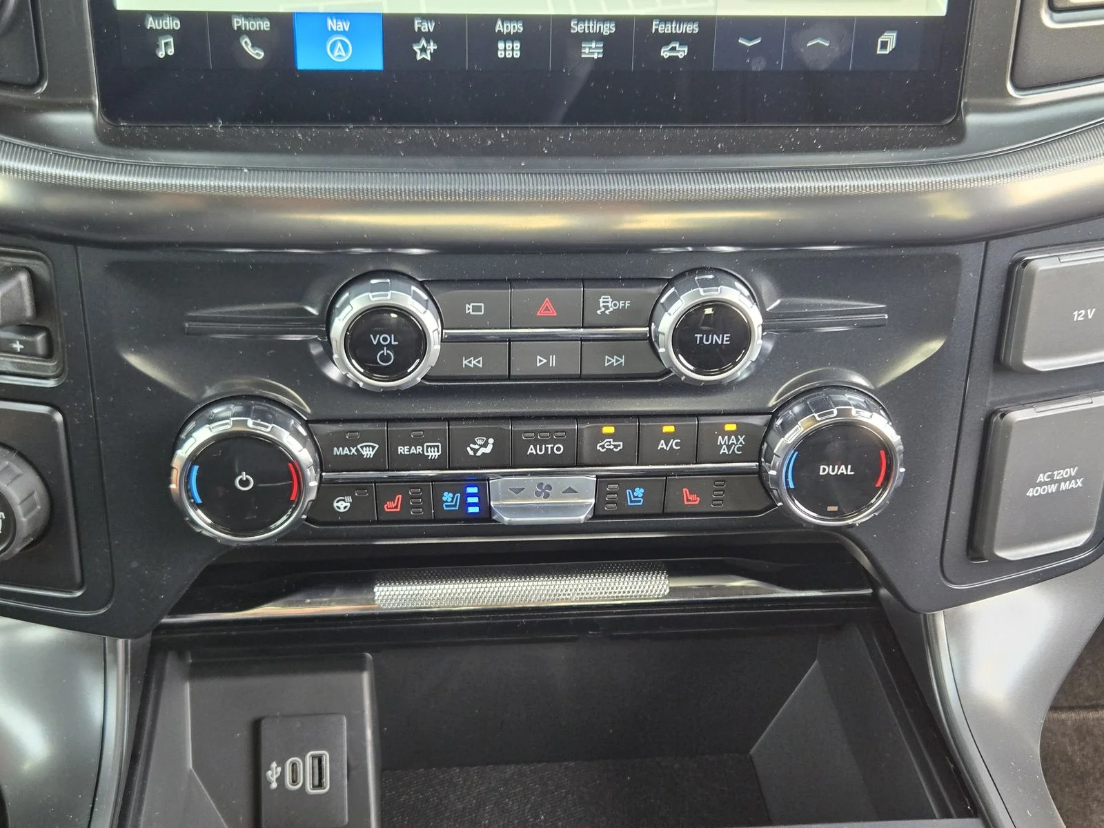 New 2026 Carbonized Gray Metallic Ford Lariat® image 13