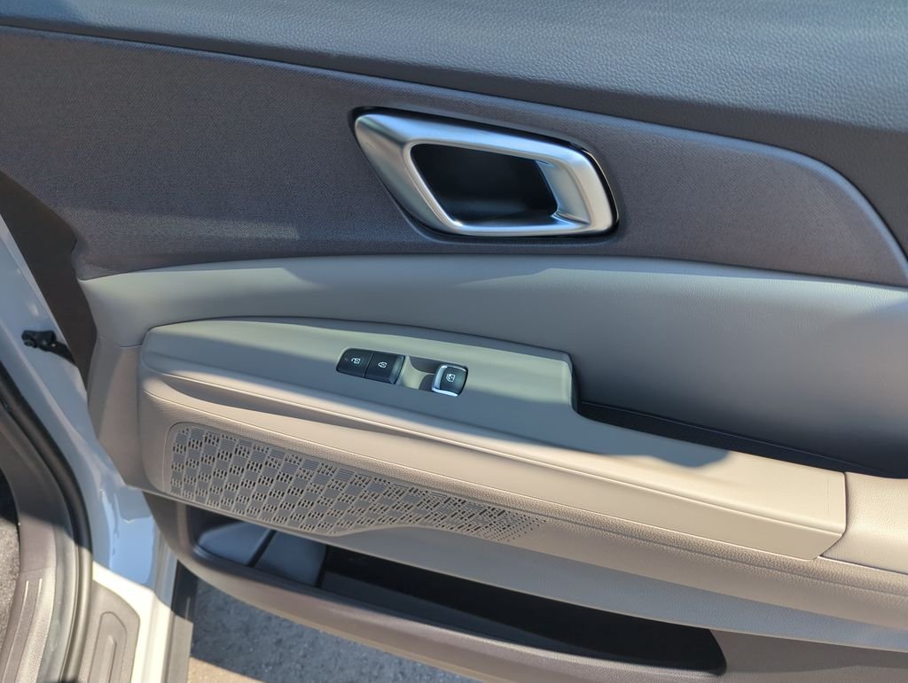 New 2026 Ceramic Silver Kia EX image 34