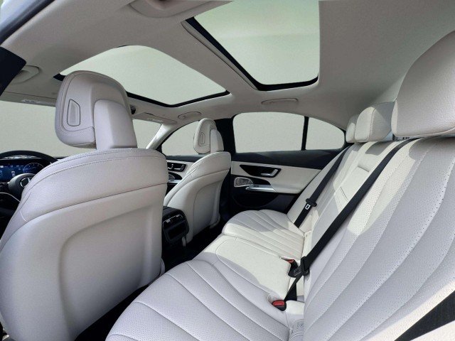New 2027 WHITE Mercedes-Benz E 450 image 31