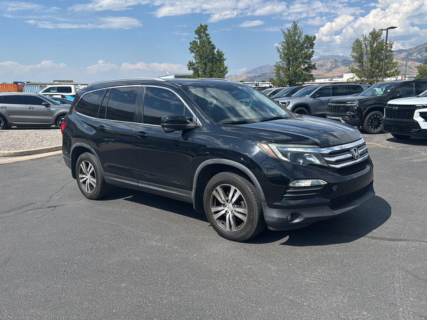 2016 Honda Pilot EX-L - Photo 2