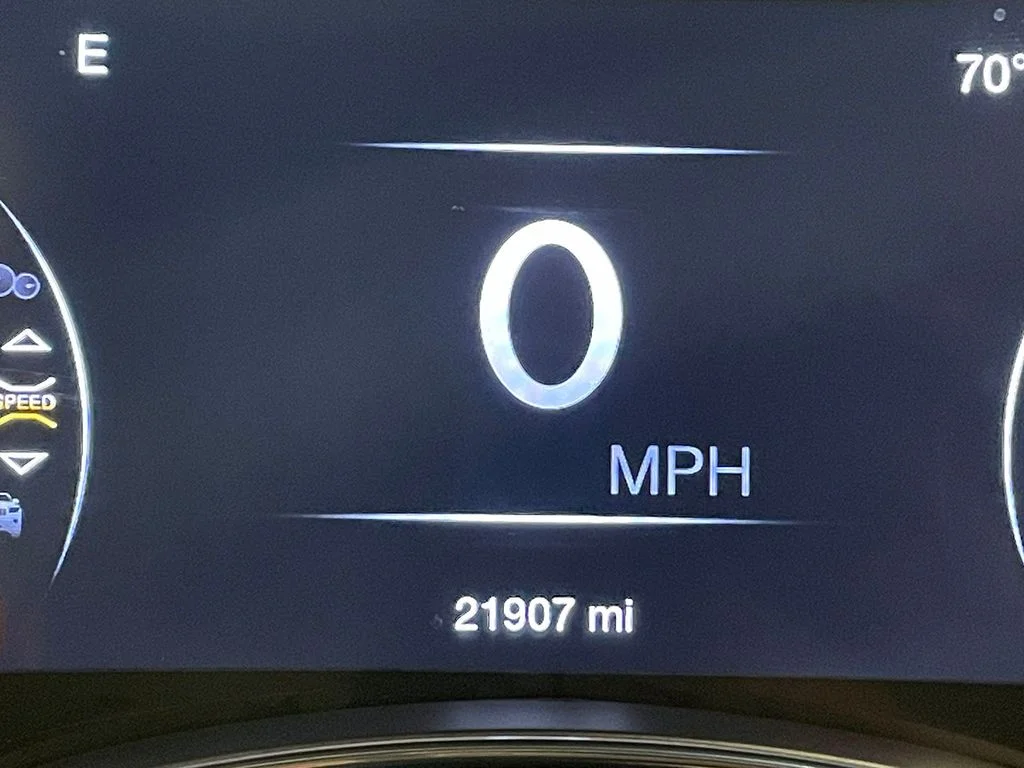 Used 2022 Black Jeep Laredo X image 6
