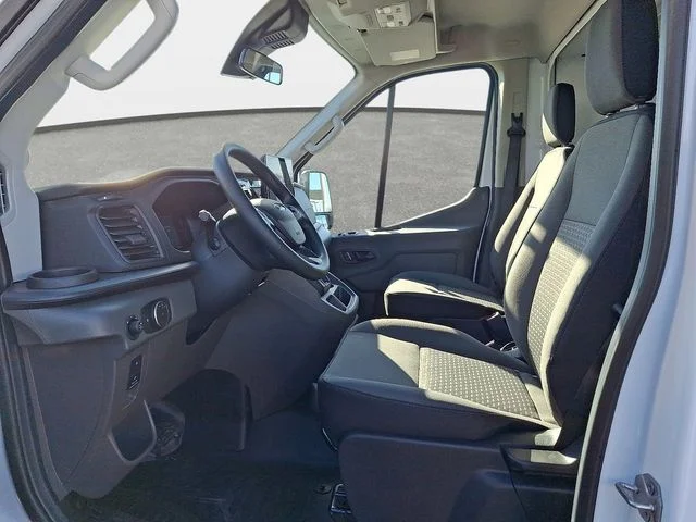 New 2026 Oxford White Ford Base image 9