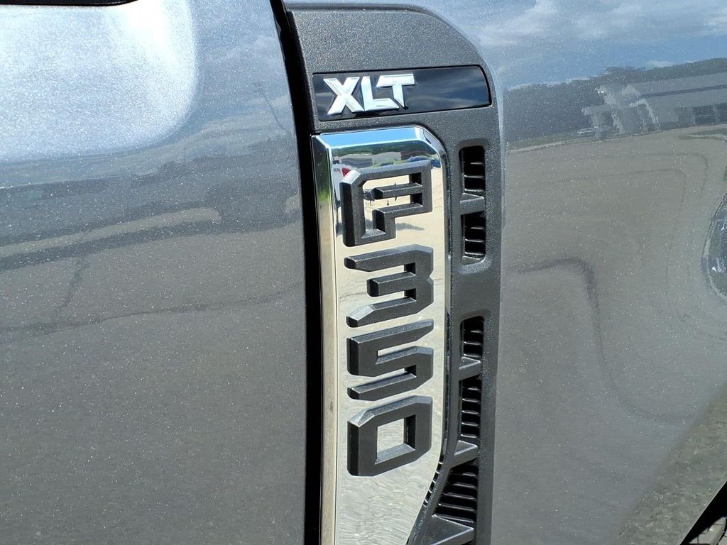 New 2026 Carbonized Gray Metallic Ford F-350® XLT image 11