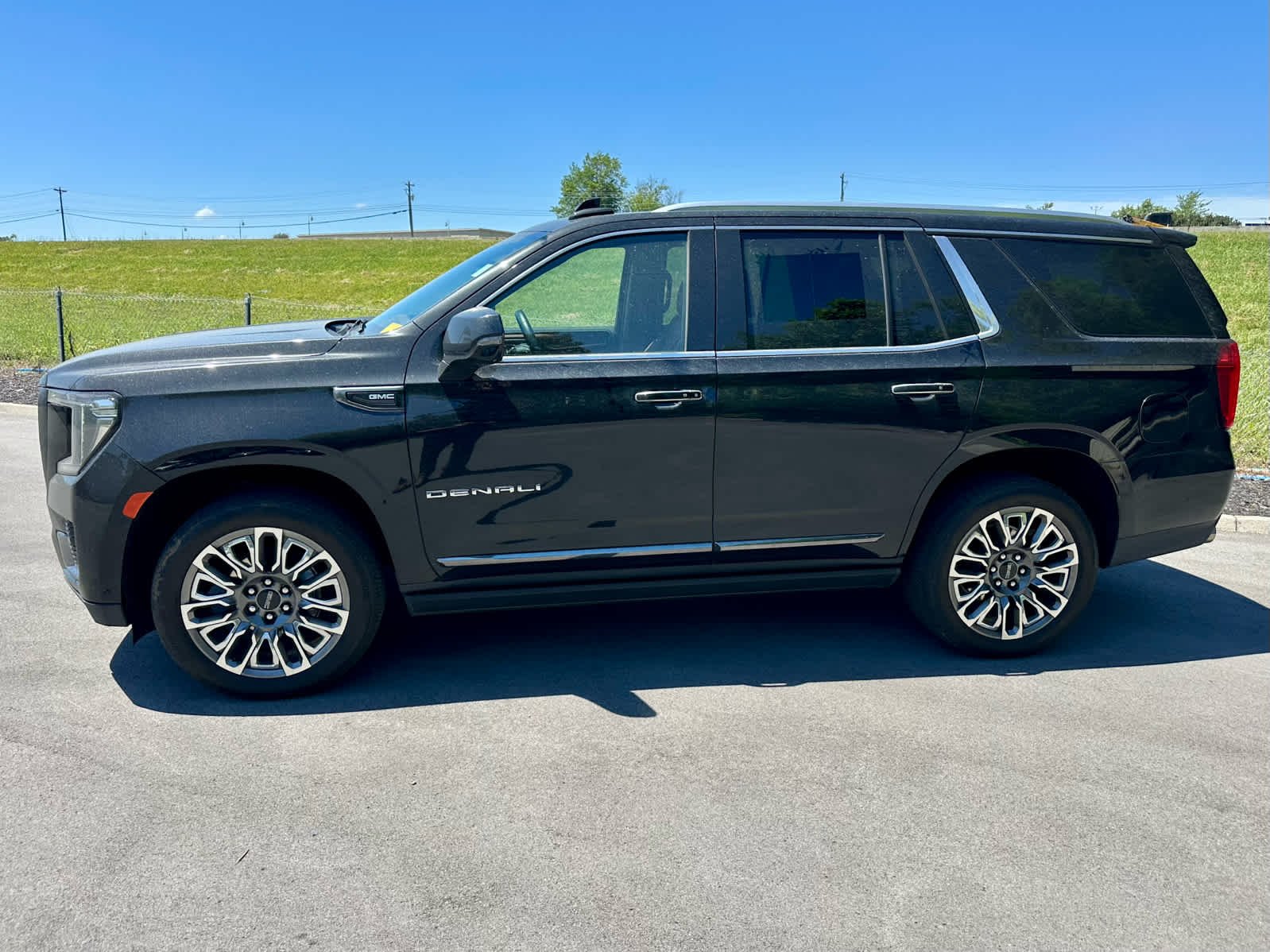 2023 GMC Yukon Denali Ultimate Denali Ultimate