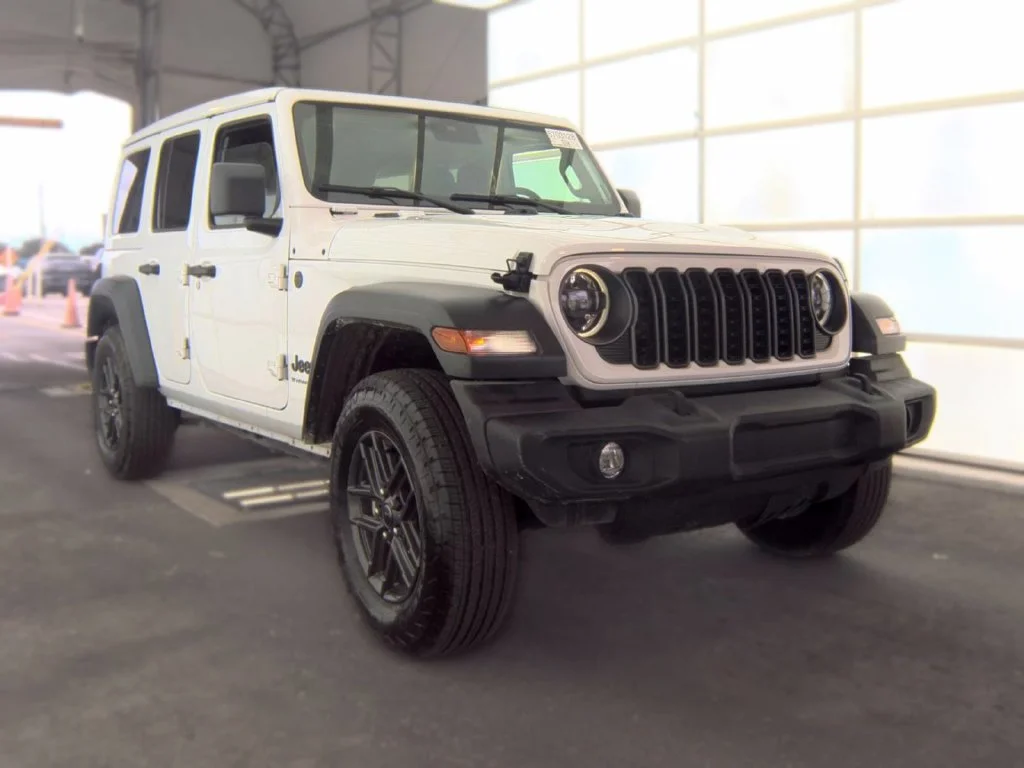 Used 2024 White Jeep Sport S image 3