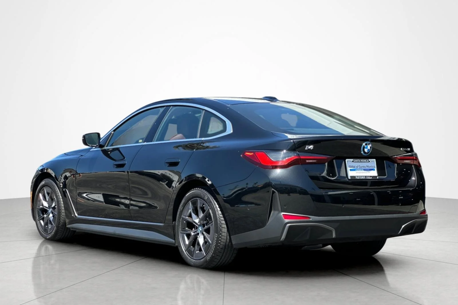 Used 2023 Black Sapphire Metallic BMW eDrive35 image 3