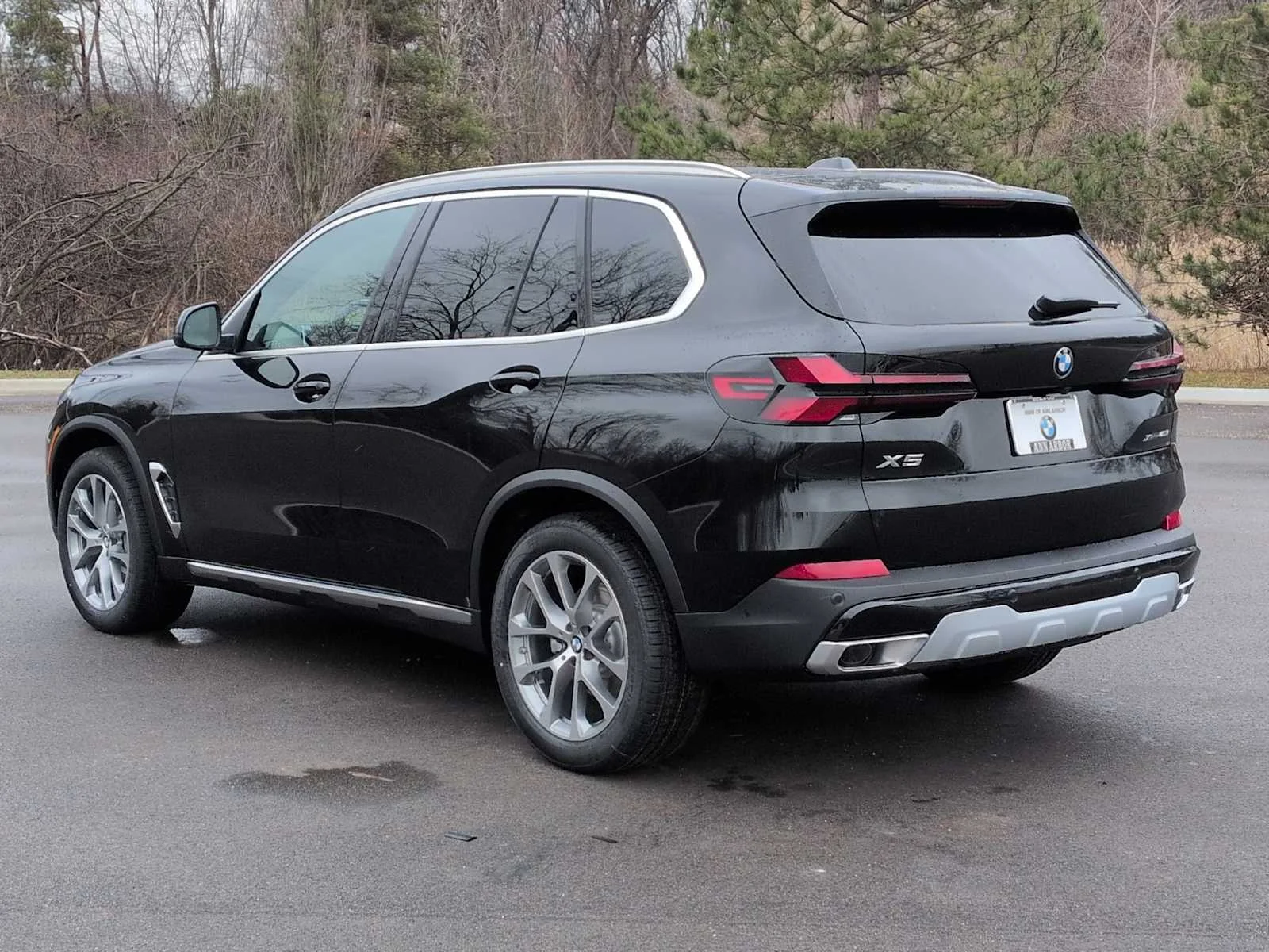 New 2026 Black Sapphire Metallic BMW xDrive40i image 12