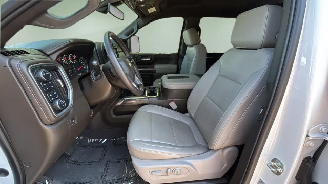 Used 2022 White Chevrolet LTZ image 20