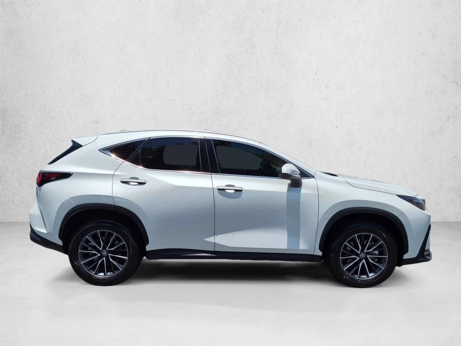 Certified Used 2025 Eminent White Pearl Lexus PREMIUM image 4