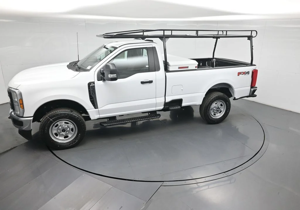 New 2026 Oxford White Ford XL image 35