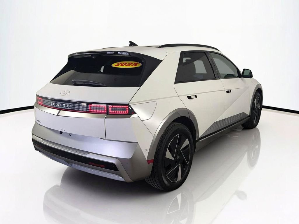 Used 2026 White Hyundai Limited image 5