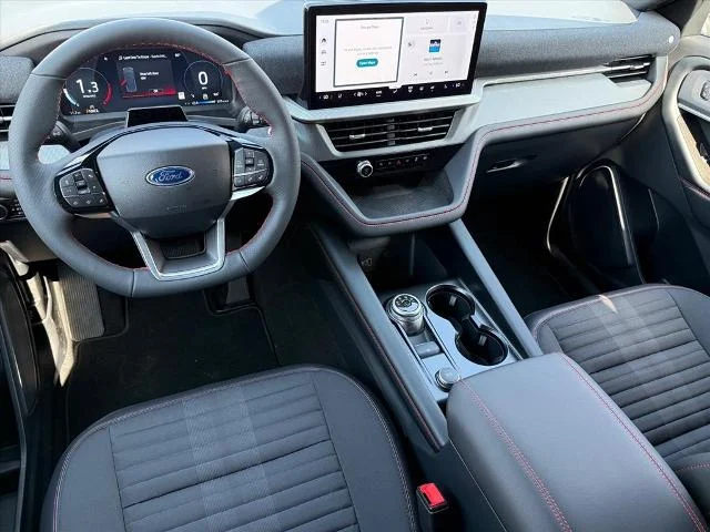 New 2027 Star White Metallic Tri-Coat Ford ST-Line image 7