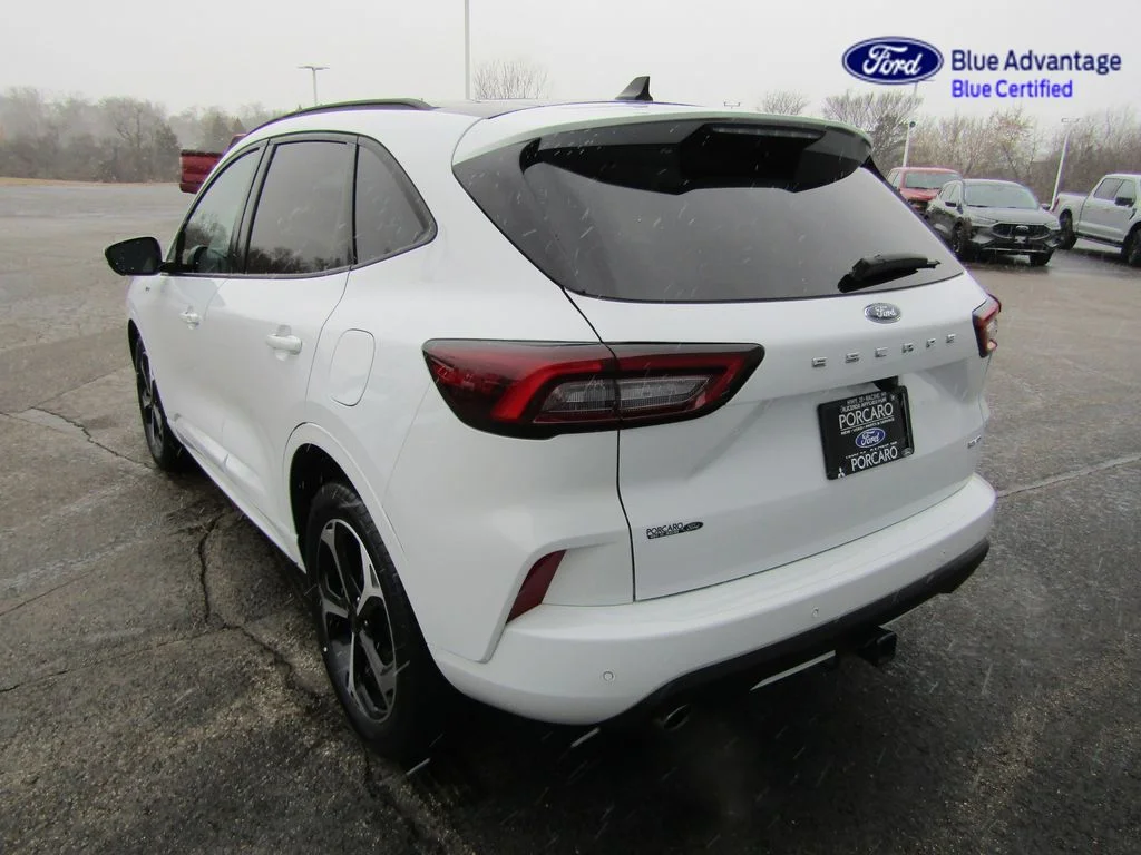 Certified Used 2023 Oxford White Ford ST-Line Select image 4