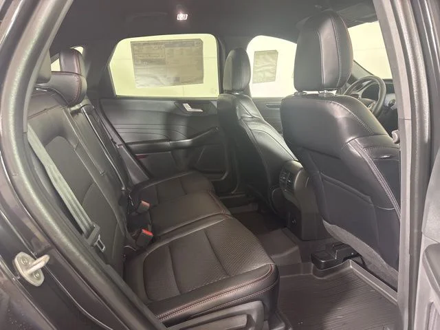 New 2026 Agate Black Metallic Ford ST-Line image 5