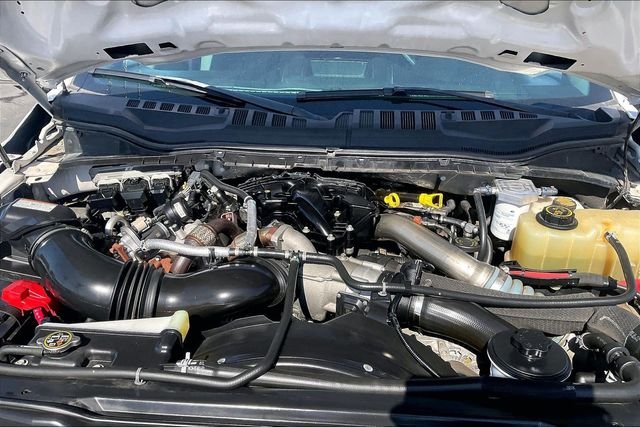 2019 Ford F-450 Super Duty Chassis Cab XL - Photo 10