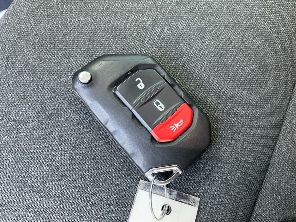 2024 Jeep Wrangler 4-Door Rubicon - Photo 39