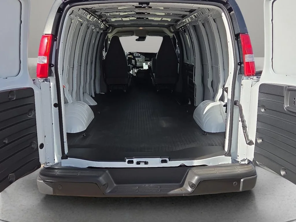 2026 GMC Savana Cargo Work Van - Photo 11