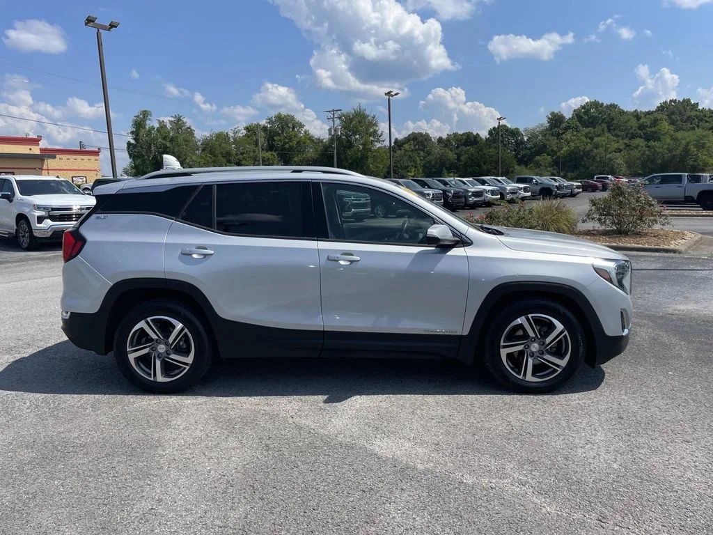 Used 2019 QUICKSILVER METALLIC GMC SLT image 2