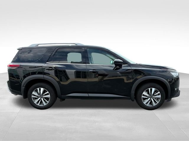 Used 2025 Black Nissan SL image 5