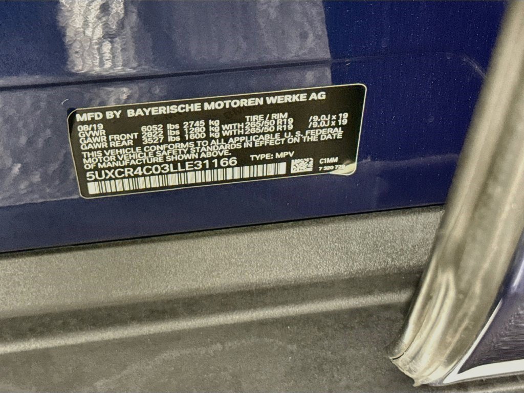 Used 2020 Phytonic Blue Metallic BMW sDrive40i image 36