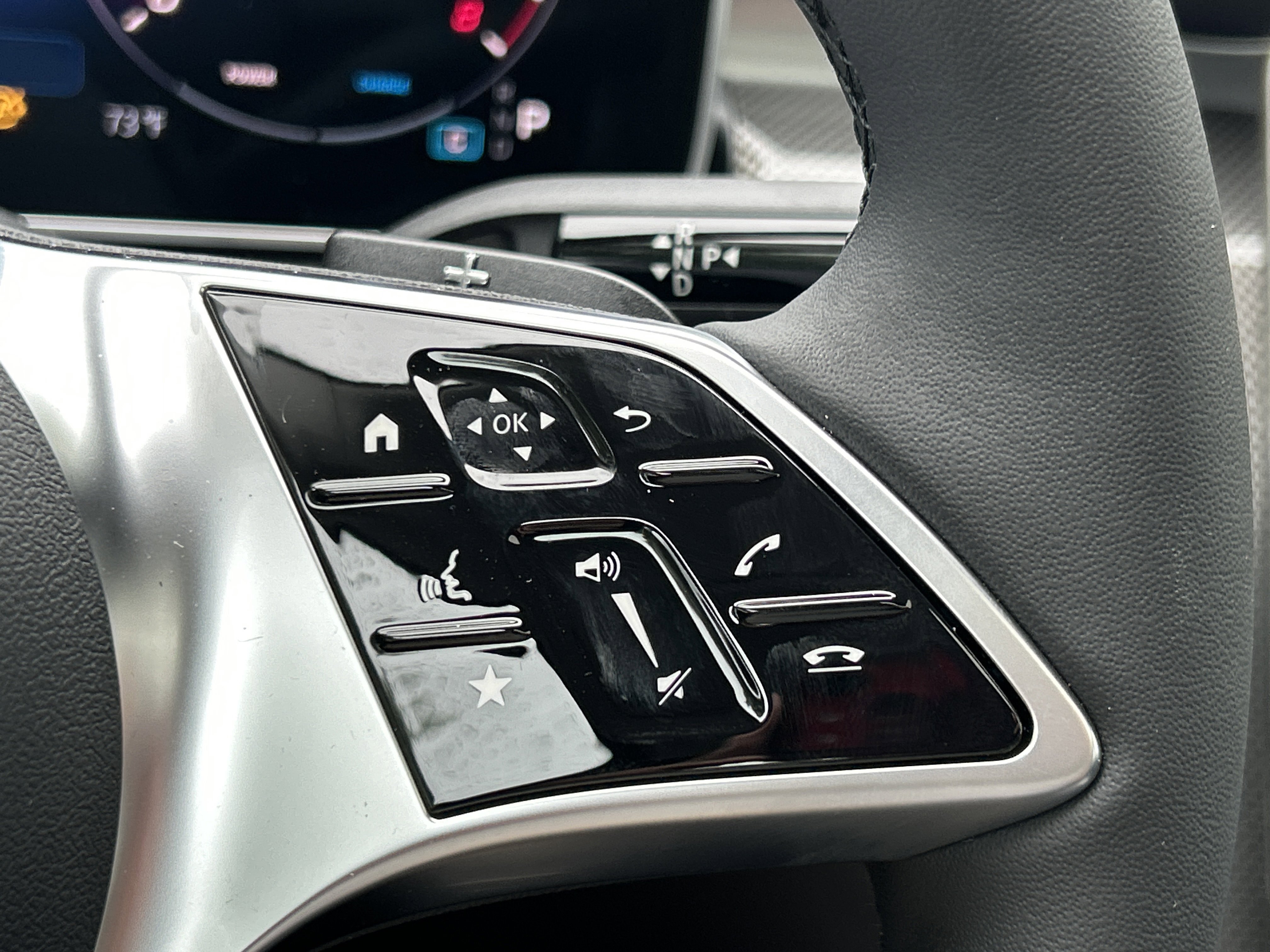 New 2026 Cirrus Silver Metallic Mercedes-Benz C 300 4MATIC® Sedan image 28