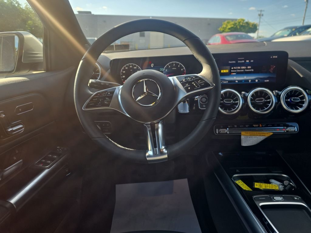 Used 2026 Silver Mercedes-Benz GLA 250 image 13