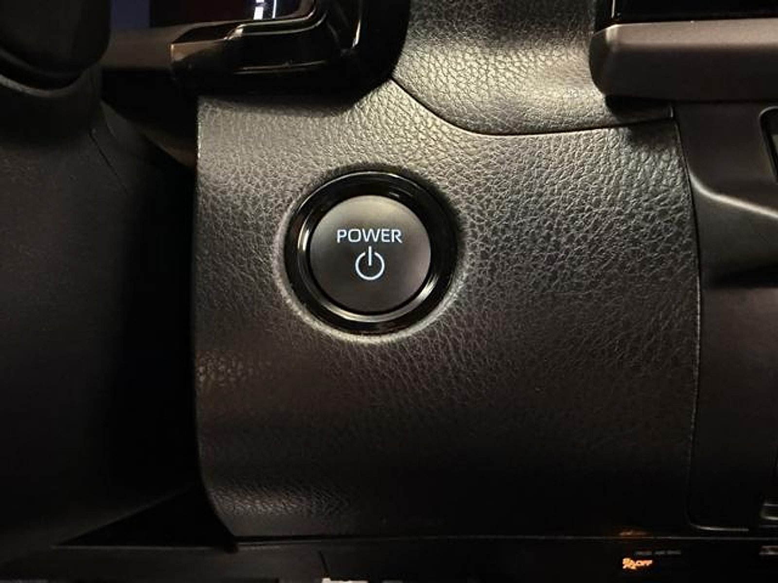Used 2025 White Toyota  image 23