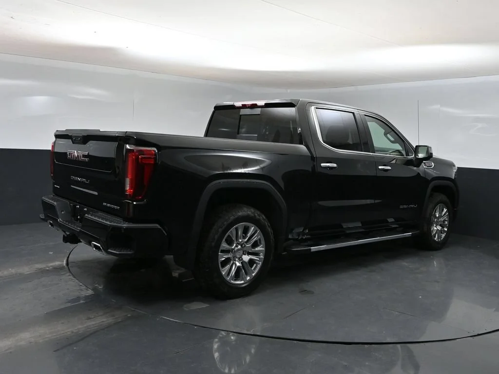 2026 GMC Sierra 1500 Denali - Photo 2