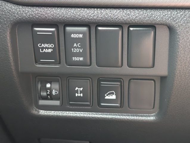 Used 2024  Nissan PRO-4X image 22