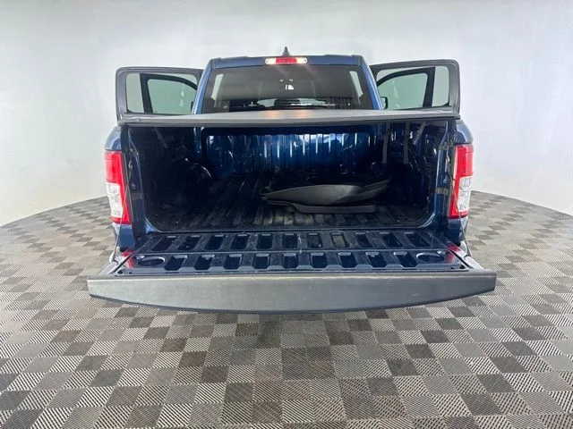 Used 2022 Blue Ram Big Horn/Lone Star image 18