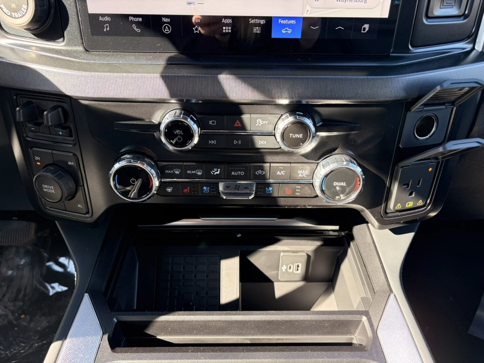 New 2027 Star White Metallic Tri-Coat Ford F-450® Platinum® image 23
