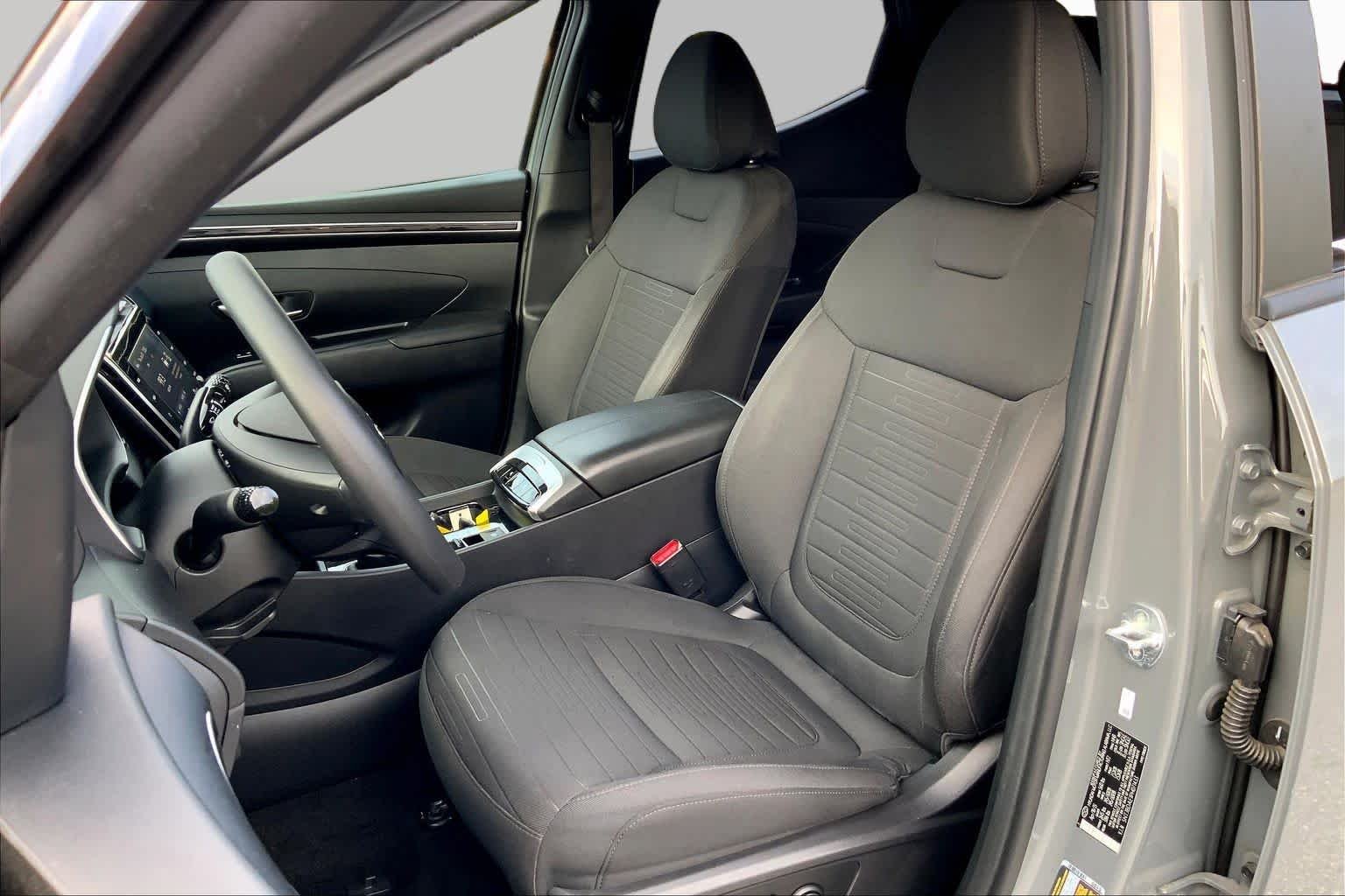 Used 2023 Hampton Gray Hyundai SEL image 8