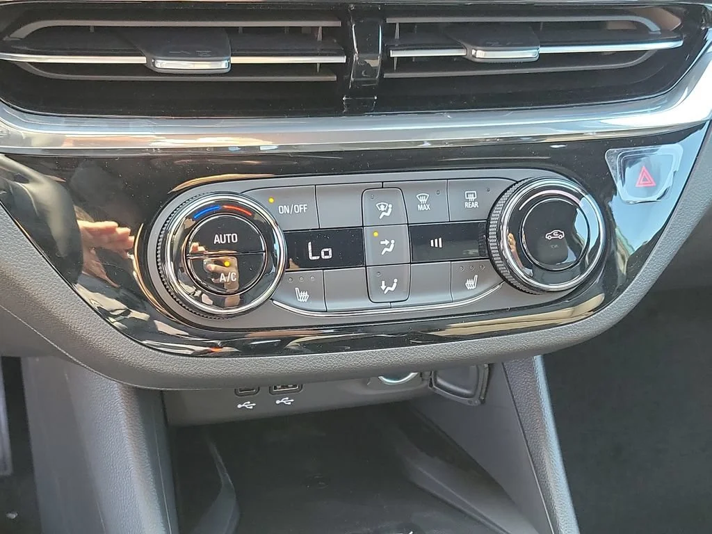 2026 Buick Envista Sport Touring - Photo 15