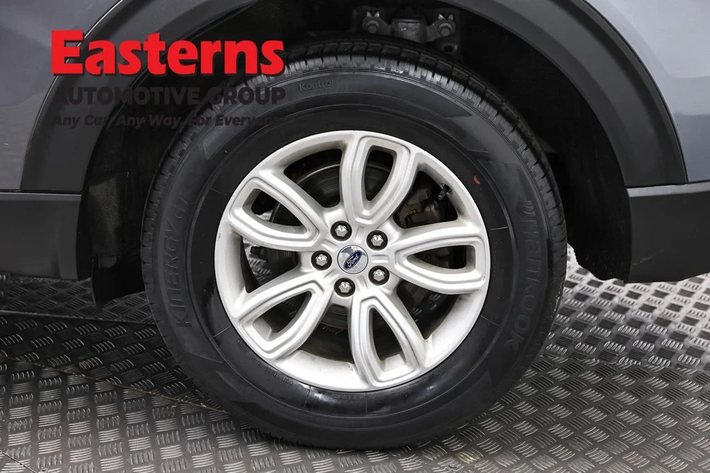 Used 2021 Gray Ford Base image 33