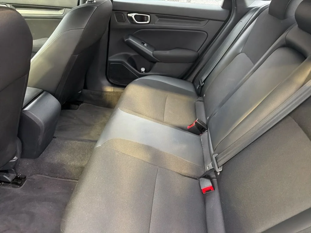 Used 2025  Honda Sport image 6