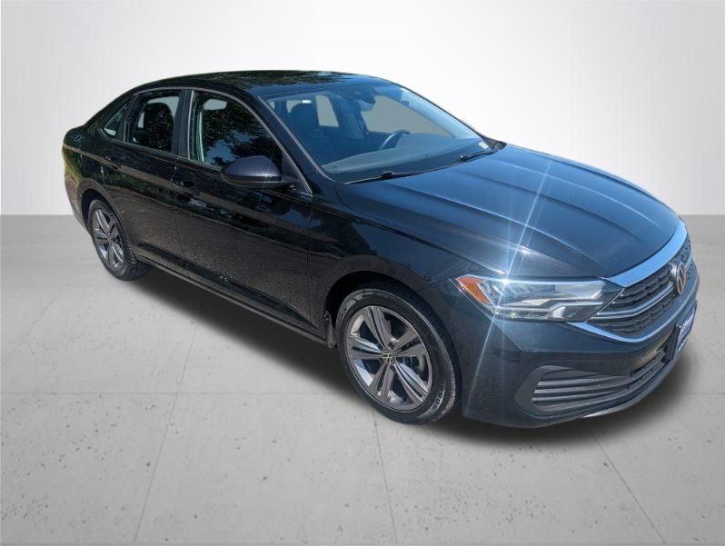 Used 2024 Deep Black Pearl Volkswagen 1.5T SE image 11