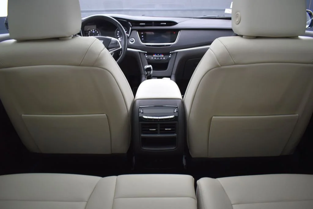 Certified Used 2023 Crystal White Tricoat Cadillac Sport image 29