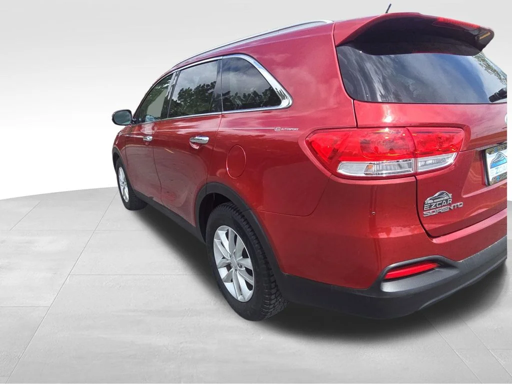 Used 2017 Red Kia LX image 13