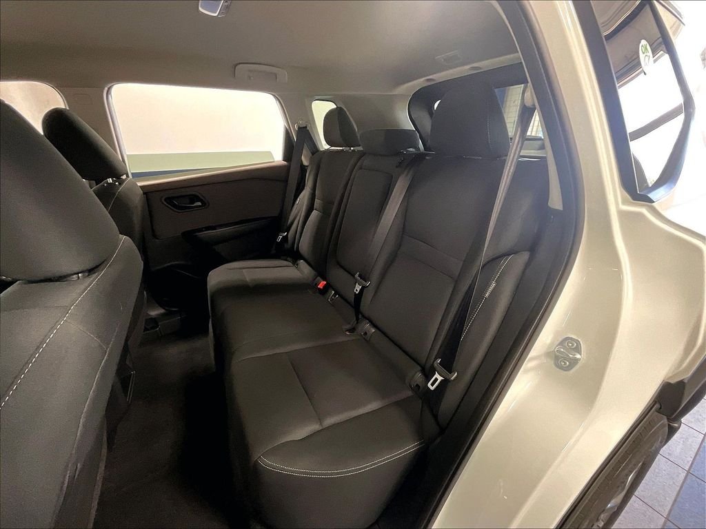 Used 2023 White Nissan S image 15