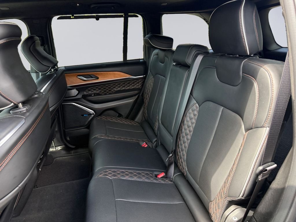 Used 2023 Gray Jeep Summit Reserve 4xe image 17