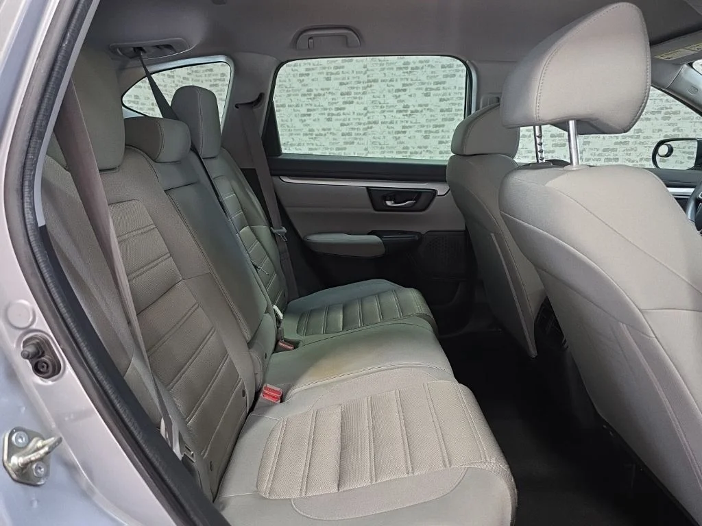 Used 2019 Lunar Silver Metallic Honda LX image 9